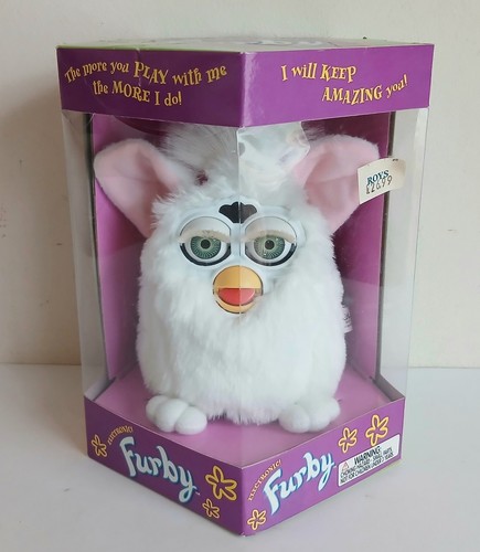 Furby white snowball 800 - furby,