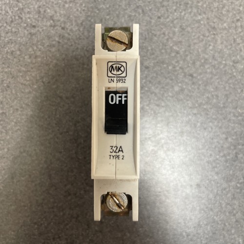 Amp type m6 mcb - amp, 2