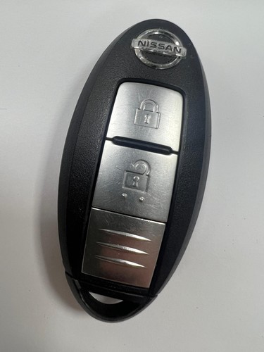 Genuine nissan button remote - genuine,