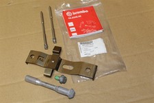 Front brake pad fitting kit