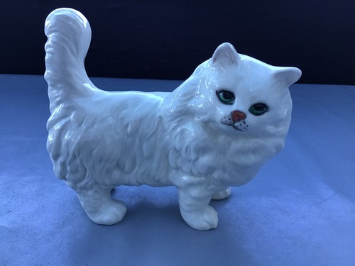 Beswick white standing - ,