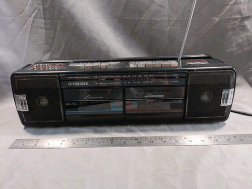International 900 stereo - lk-900,