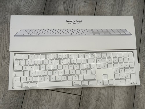 Apple magic keyboard with - keyboard,