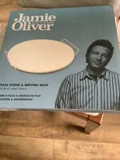Jamie Oliver, Pizza stone set and serving rack, brand new.