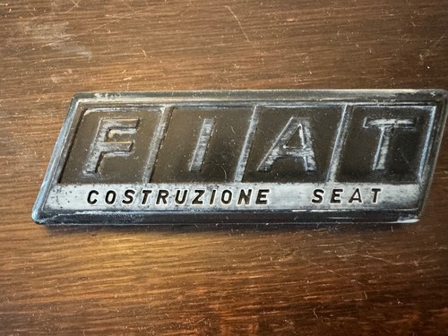 Fiat seat car badge - fiat/seat,