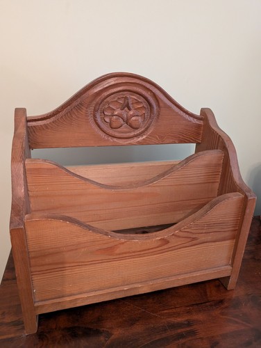 Cottage core vintage wooden