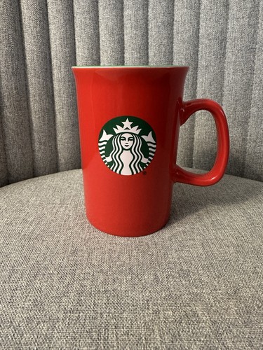 Starbucks 2024 red green - starbucks,