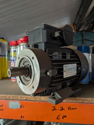 5kw 230v 4pole tec b34 - 230v,