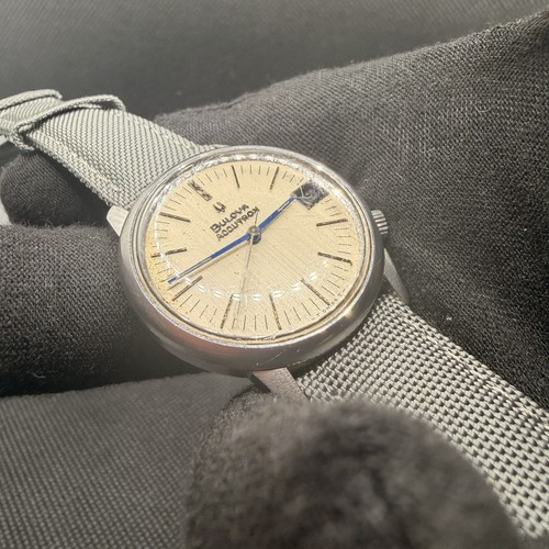 Bulova accutron swiss made - accutron,
