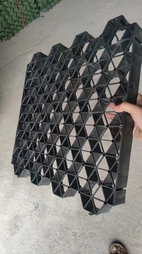 Heavy duty interlocking gravel - heavy,