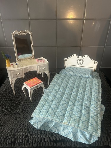Sindy doll bed dressing - doll, table