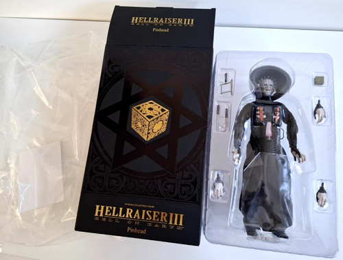 Hot toys three - toys,