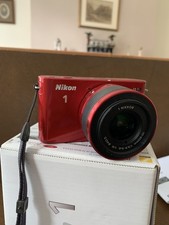 Nikon 1 J1 + 10-30mm VR Lens