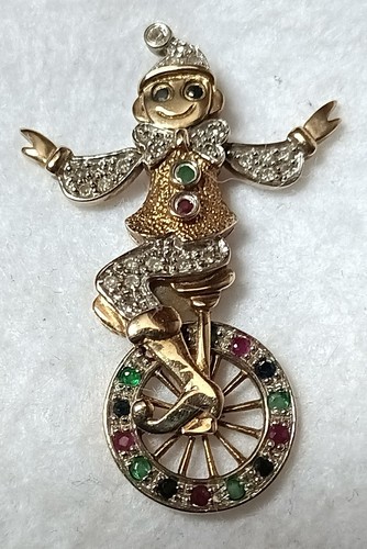 9ct gold clown riding - 9ct,