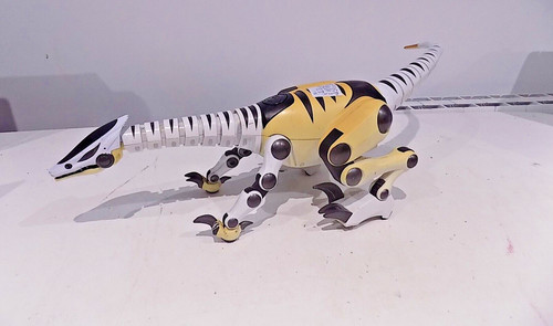 Wowwee radio controlled - wowwee,