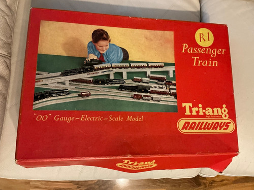 Triang passenger train - triang, r1