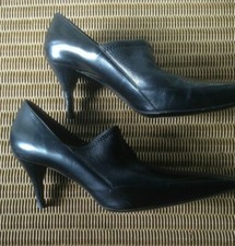 GUCCI BLACK LEATHER HIGH FRONT