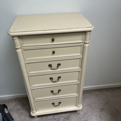 Laura ashley clifton - laura,