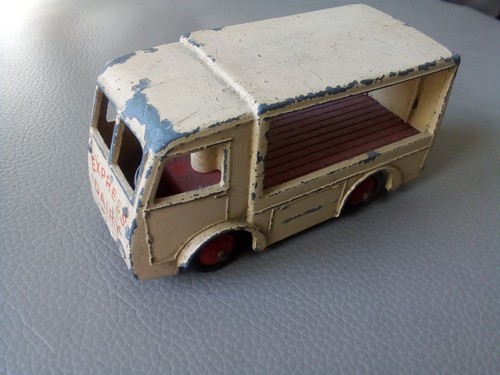 Dinky toys 30v - dinky,
