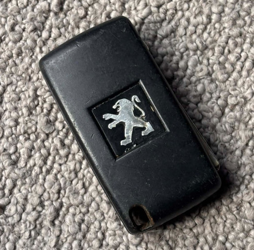 Genuine peugeot button - genuine, 2