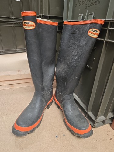 New old stock wellington - new,