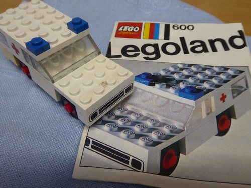 Vintage lego 600 ambulance - vintage,