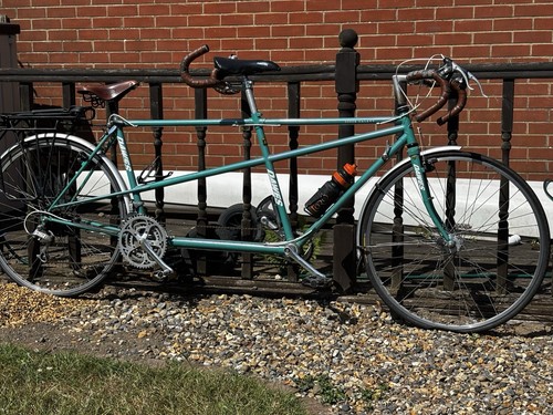Dawes super galaxy - galaxy, tandem