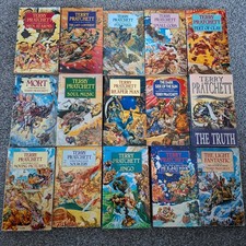 Terry Pratchett Build your Own