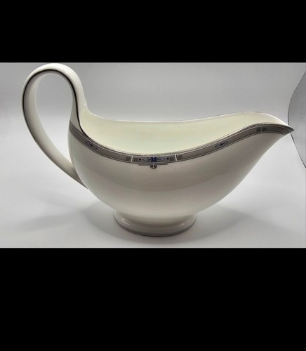 Wedgwood amherst bone china - amherst,