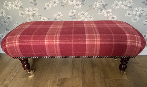 New footstool laura - new,