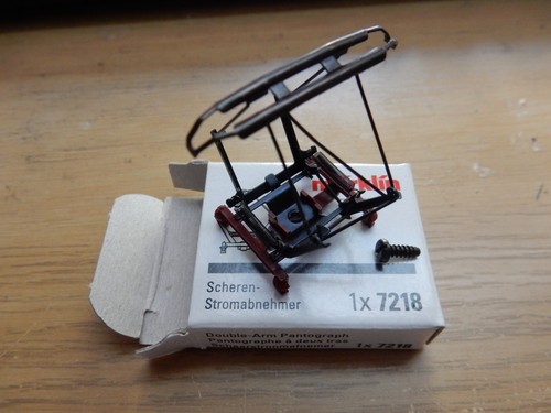 Marklin double arm pantograph - double,