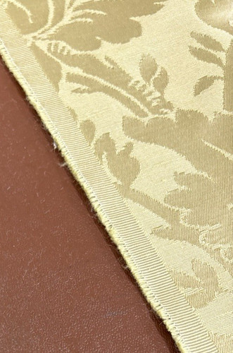 Three various sized off cuts - sized,