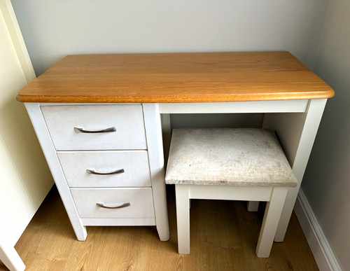 White light wood dressing - white,