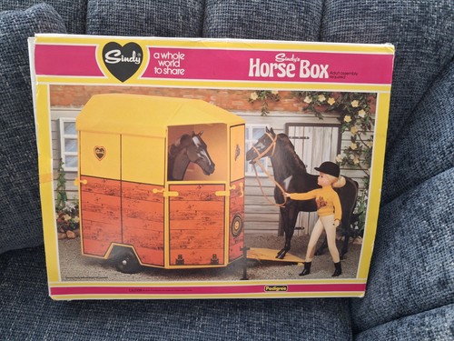 Vintage sindy horse box - vintage,