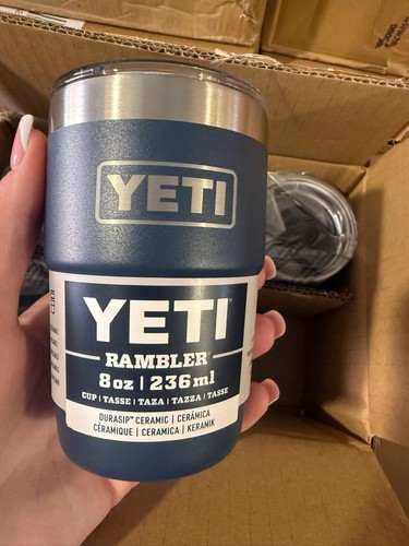 Bnwt blue yeti - bnwt,
