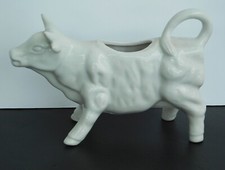 VINTAGE KNOBLER WHITE PORCELAIN "The Cow Creamer" Milk Creamer Server (Taiwan)