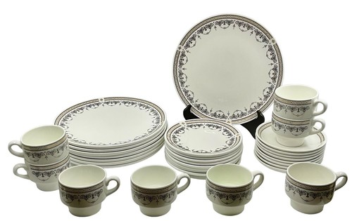 Wedgwood metalised dinner - dinner, /