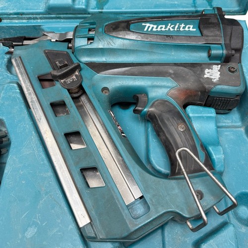 Makita gn900se first - makita,