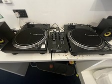 2x Reloop RP2000MK2 Turntables