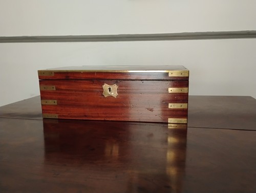 Portable campaign desk - portable,