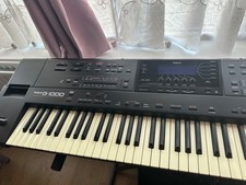 Roland G-1000 Arranger Workstation Keyboard - Full 76 Keys, Powerful Sounds