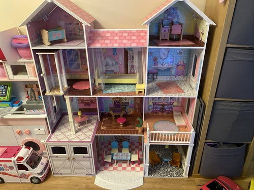 Kidkraft dolls house with - house, some
