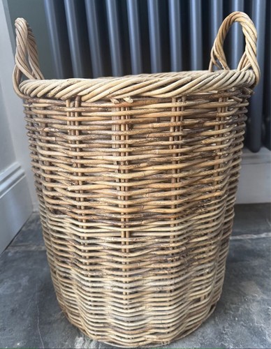 Tall slim round - wicker, log