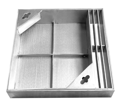 Side drainage manhole cover - side,