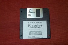 floppy Oberheim Matrix strings