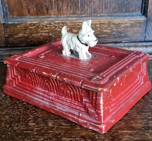 Vintage syroco wood carved - vintage,