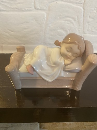 Nao lladro 1903 sleeping - nao, by