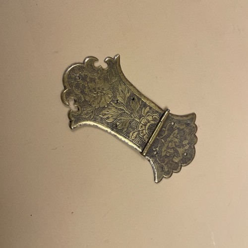 Ornate brass floral hinged - brass,