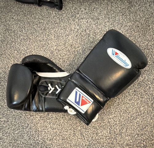 Winning black laced sparing - black,