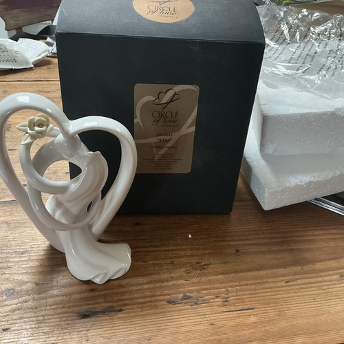 Enesco circle love - enesco, do